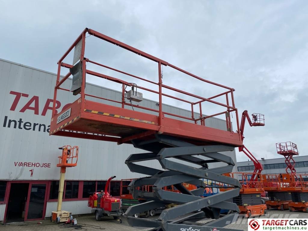 SkyJack SJIII-4632 Electric 4632 Scissor Work Lift 1170cm Nožnicové zdvíhacie plošiny