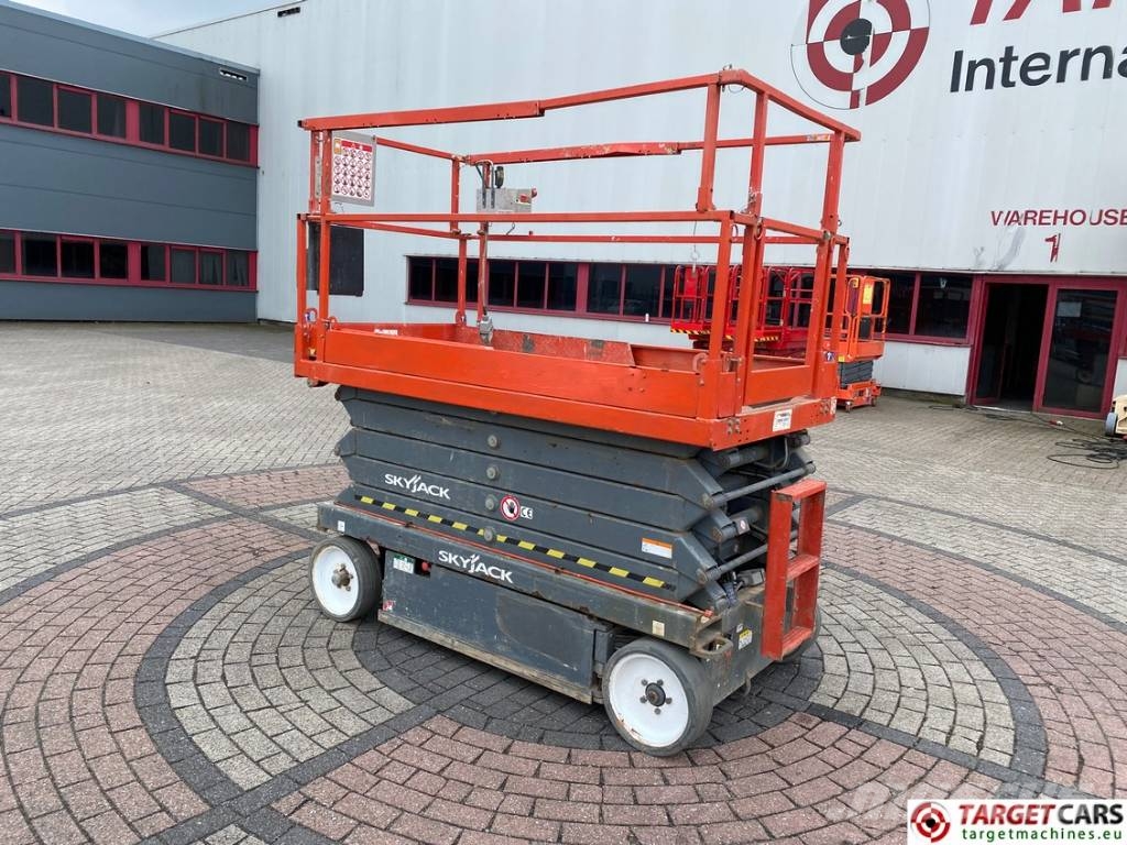 SkyJack SJIII-4632 Electric 4632 Scissor Work Lift 1170cm Nožnicové zdvíhacie plošiny