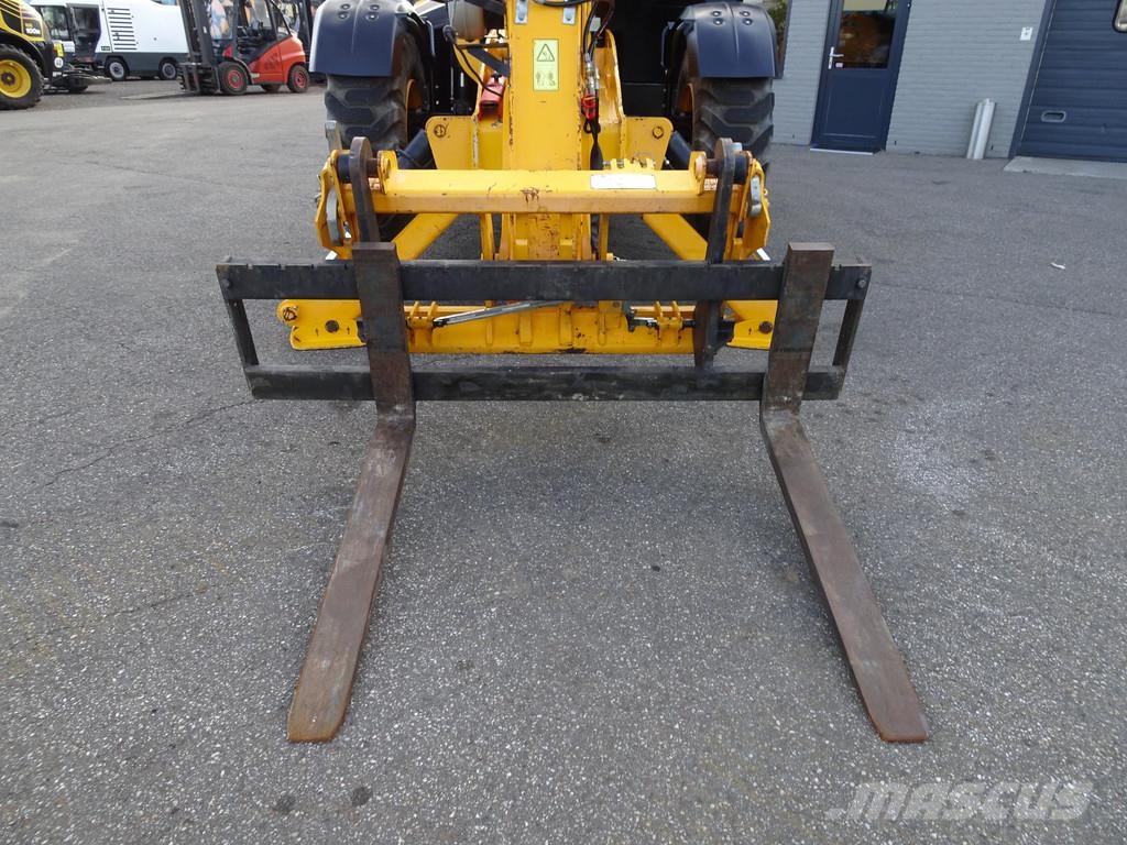 JCB 540-140 Carretillas telescópicas