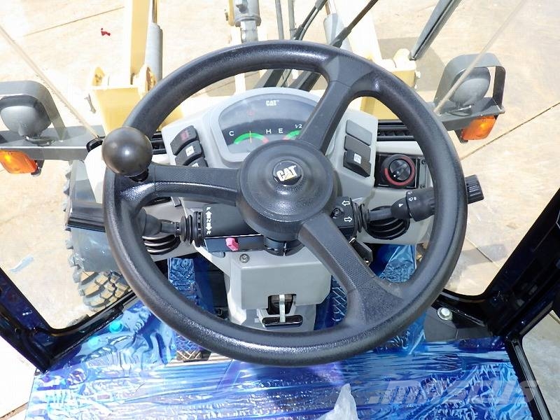 CAT 901C2 Loader حفارات زحافة