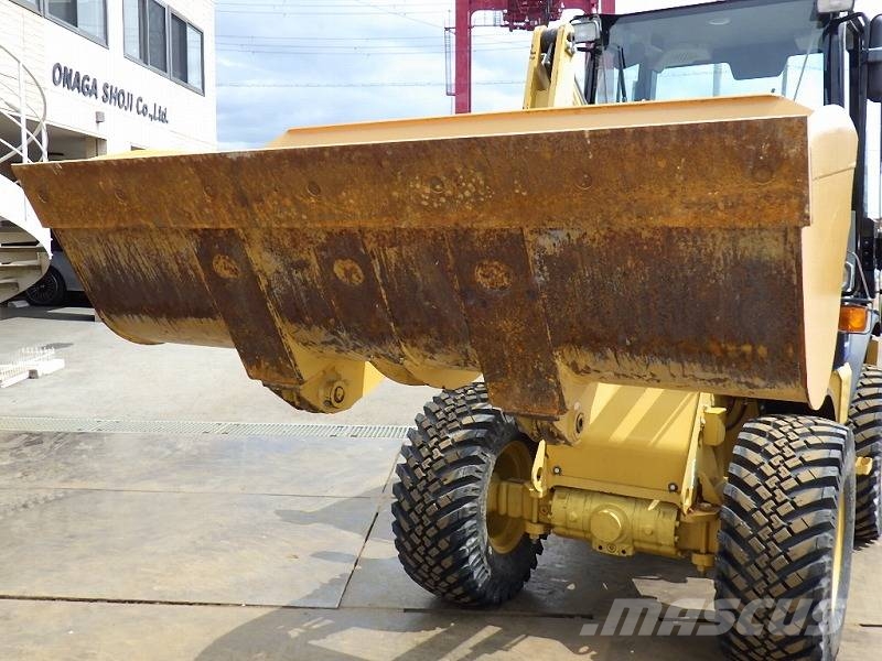 CAT 901C2 Loader حفارات زحافة