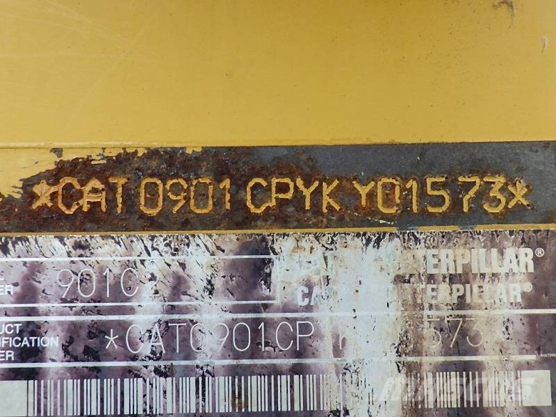 CAT 901C2 Loader حفارات زحافة