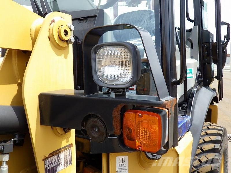 CAT 901C2 Loader حفارات زحافة
