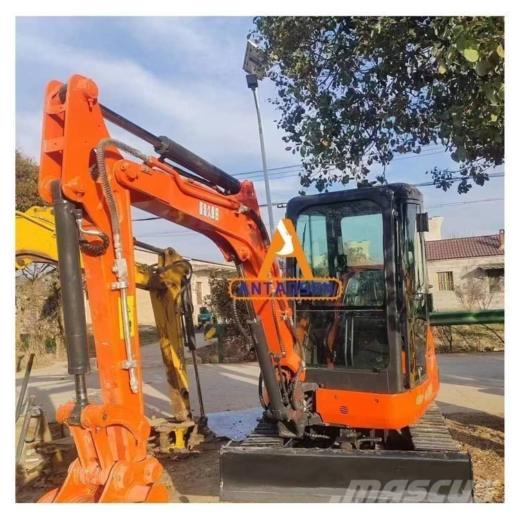 Kubota U 30 Minigravere <7t