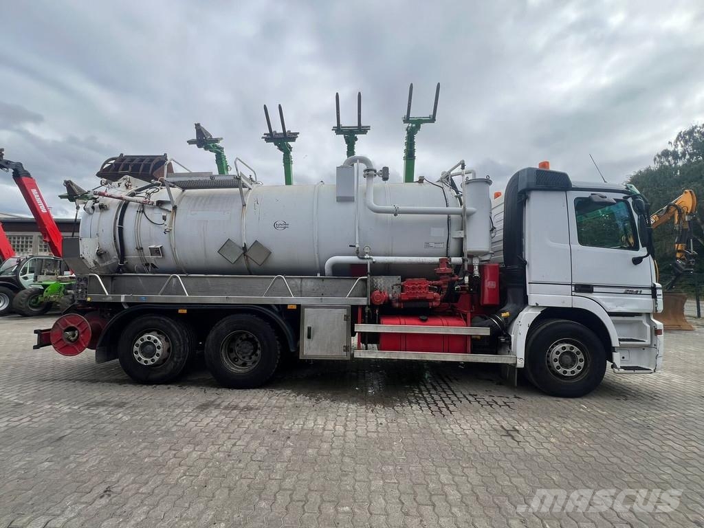 Mercedes-Benz Actros 2541 Staubsauger