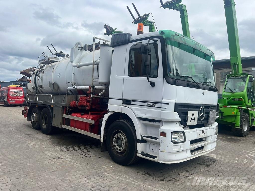 Mercedes-Benz Actros 2541 Staubsauger