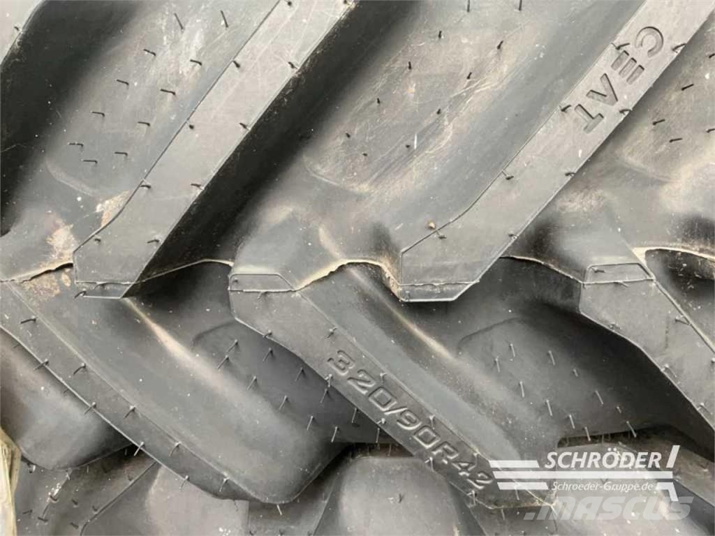 Fendt PFLEGERÄDER 2X 320/90 R 42 CEAT Dual wheels