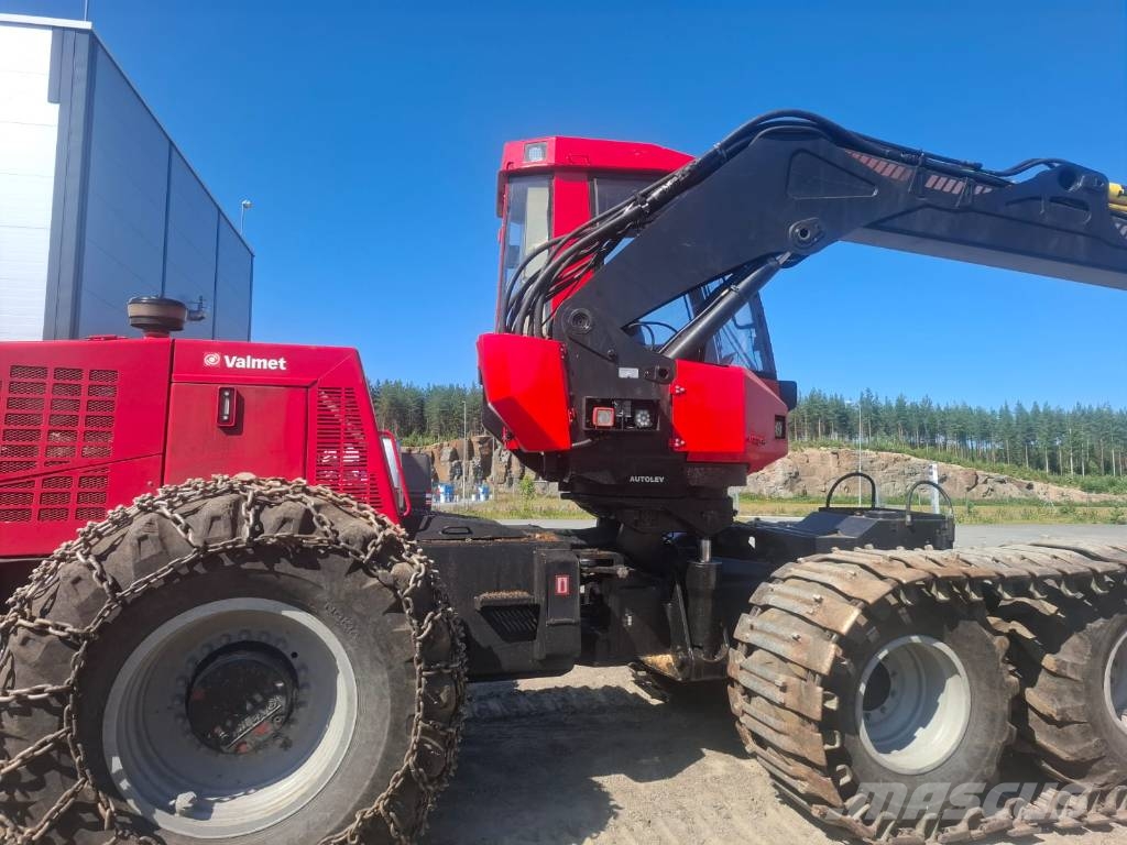 Valmet 941 Harvesters