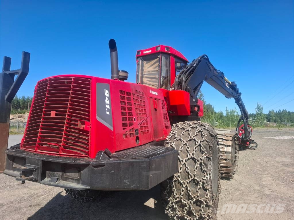 Valmet 941 Harvesters