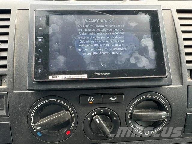 Volkswagen Transporter T5 DOUBLE CAB 5-CILINDER (6 GEARS MANU Carros