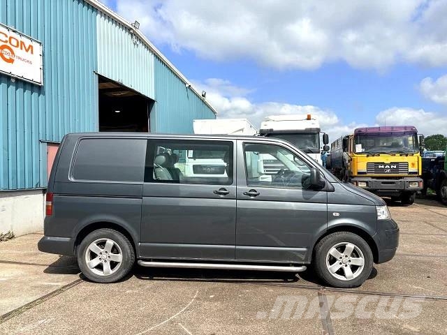 Volkswagen Transporter T5 DOUBLE CAB 5-CILINDER (6 GEARS MANU Carros