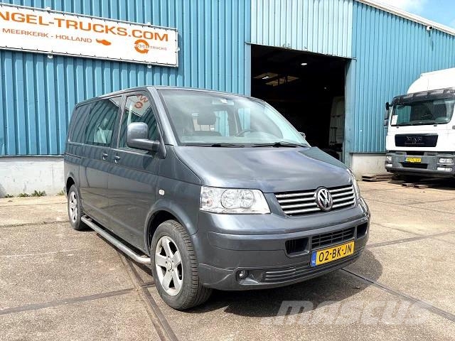 Volkswagen Transporter T5 DOUBLE CAB 5-CILINDER (6 GEARS MANU Carros