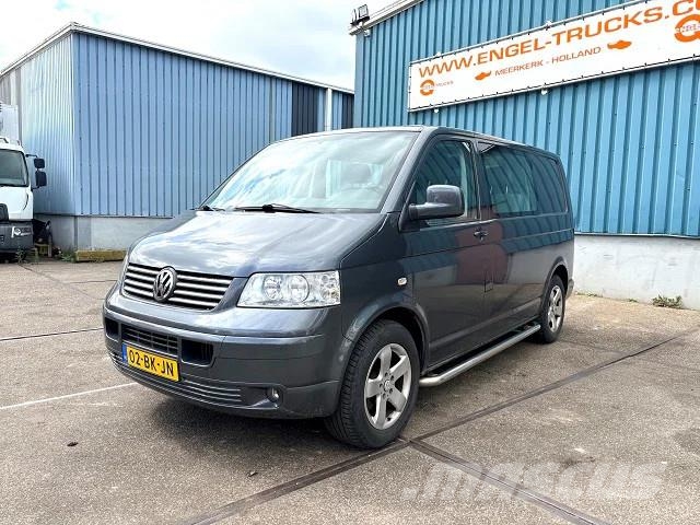 Volkswagen Transporter T5 DOUBLE CAB 5-CILINDER (6 GEARS MANU Carros