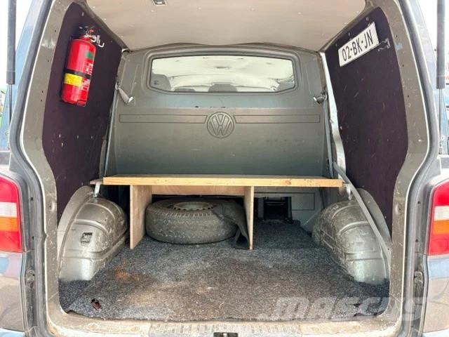 Volkswagen Transporter T5 DOUBLE CAB 5-CILINDER (6 GEARS MANU Carros