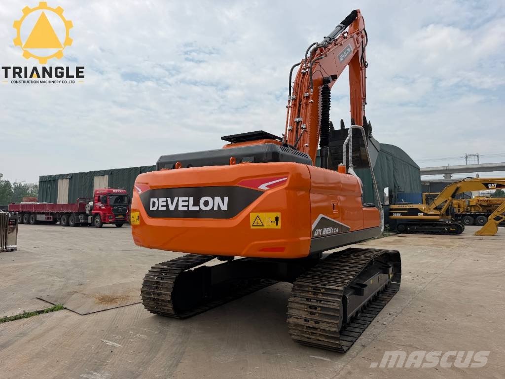 Doosan DX 225 LCA Bagri goseničarji