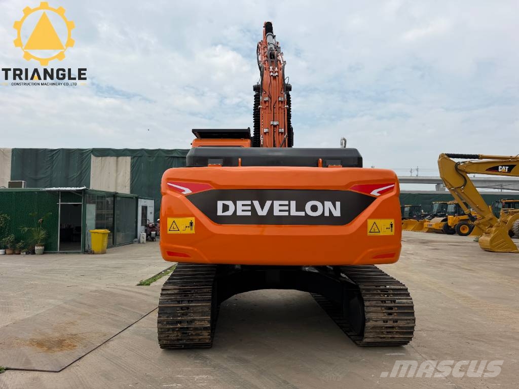 Doosan DX 225 LCA Bagri goseničarji