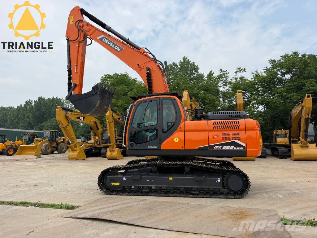 Doosan DX 225 LCA Bagri goseničarji