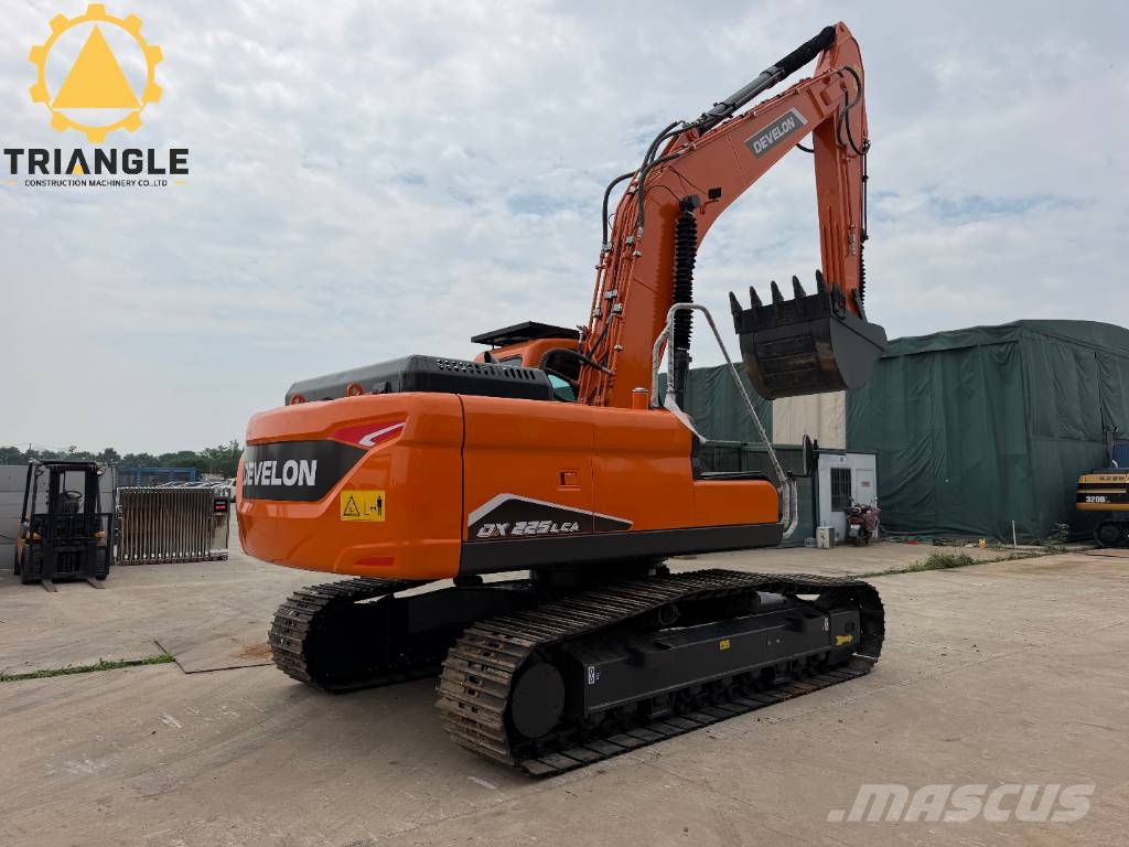 Doosan DX 225 LCA Bagri goseničarji
