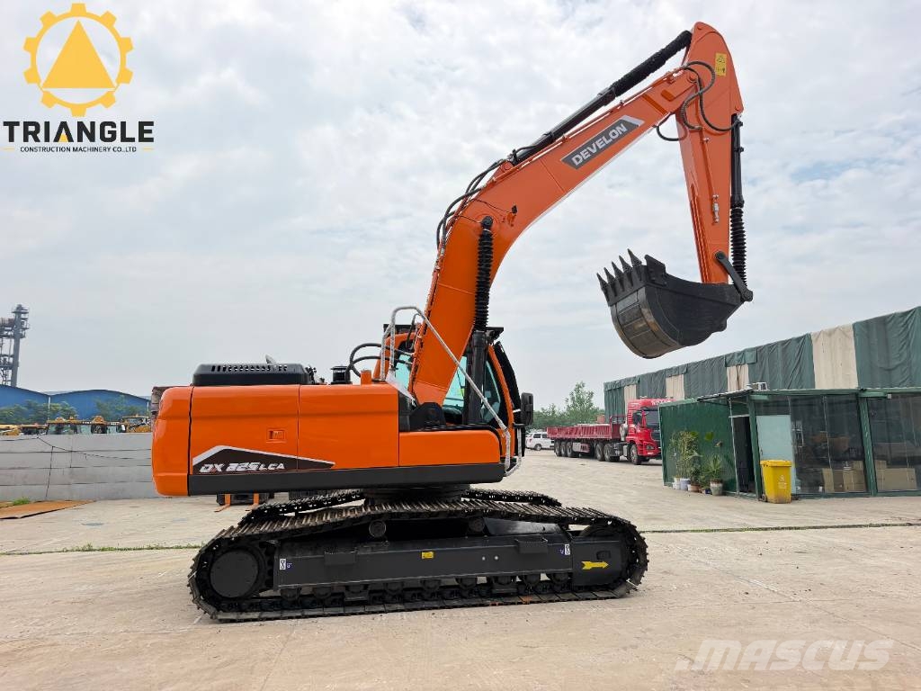 Doosan DX 225 LCA Bagri goseničarji