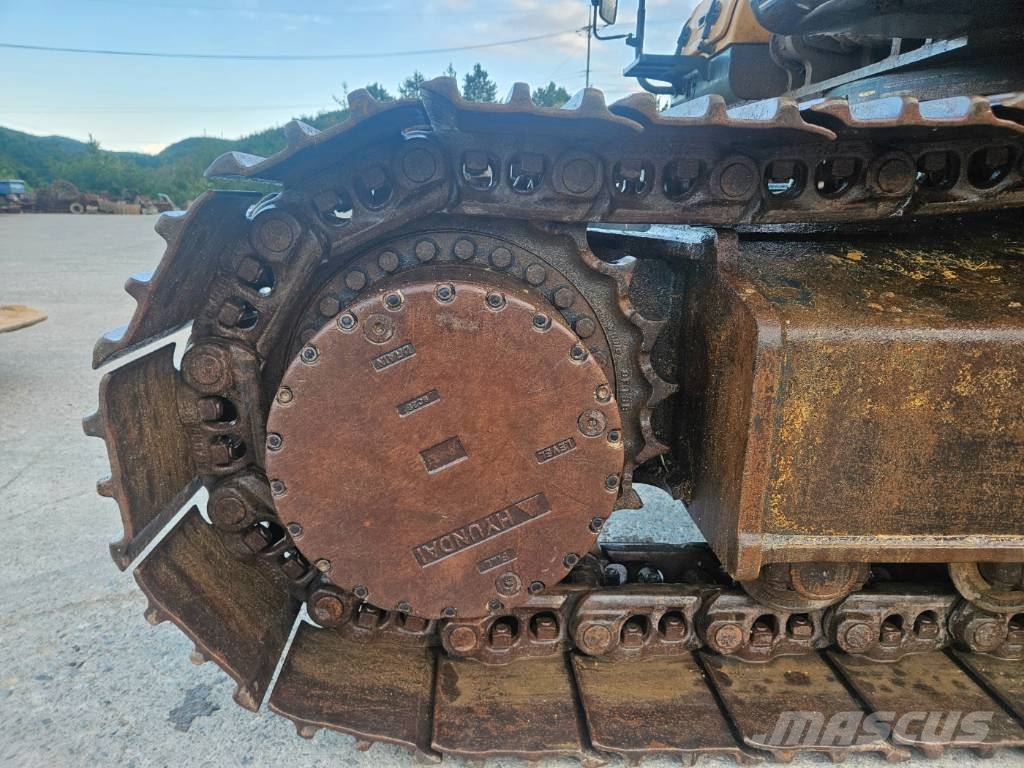 Hyundai HX 300 履带挖掘机