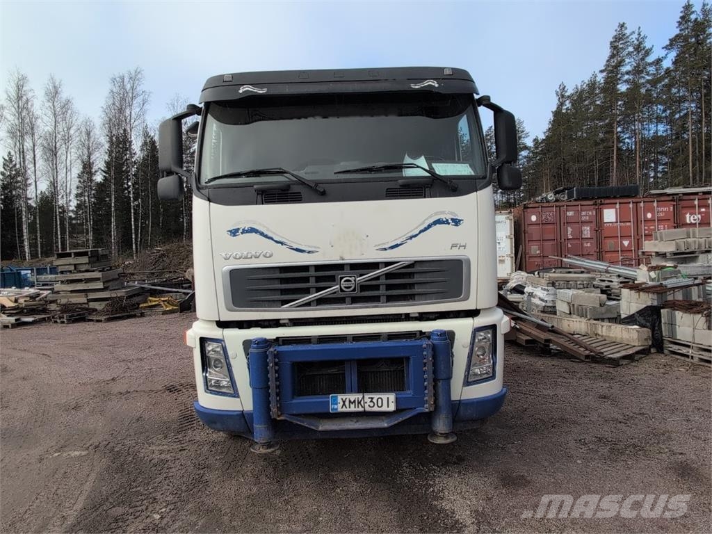 Volvo FH 8x4 شاحنات الرافعات