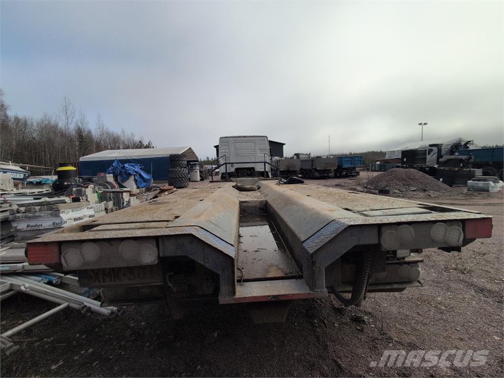 Volvo FH 8x4 شاحنات الرافعات