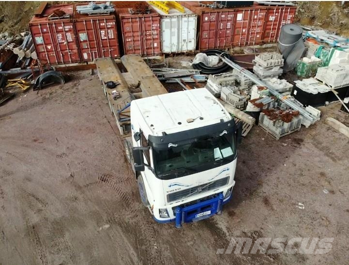 Volvo FH 8x4 شاحنات الرافعات