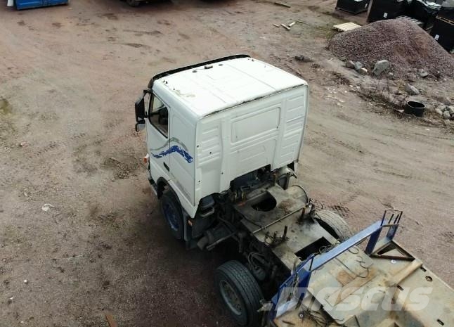 Volvo FH 8x4 شاحنات الرافعات