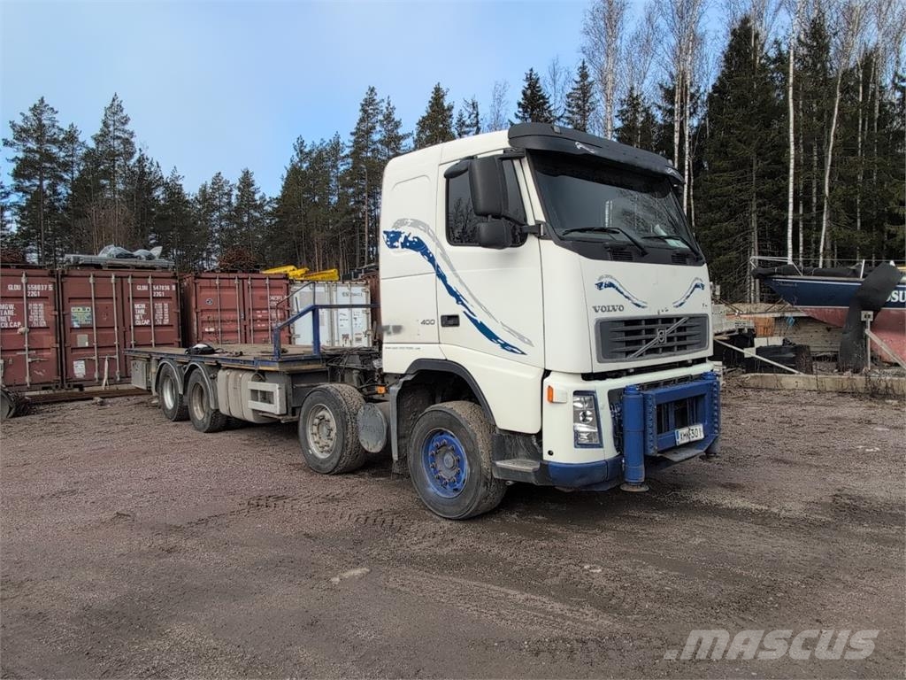 Volvo FH 8x4 شاحنات الرافعات