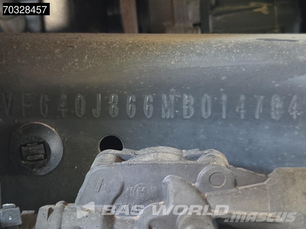 Renault D 280 4X2 19t Caja de 8,57m Plataforma 2t Cambio A Каросерии