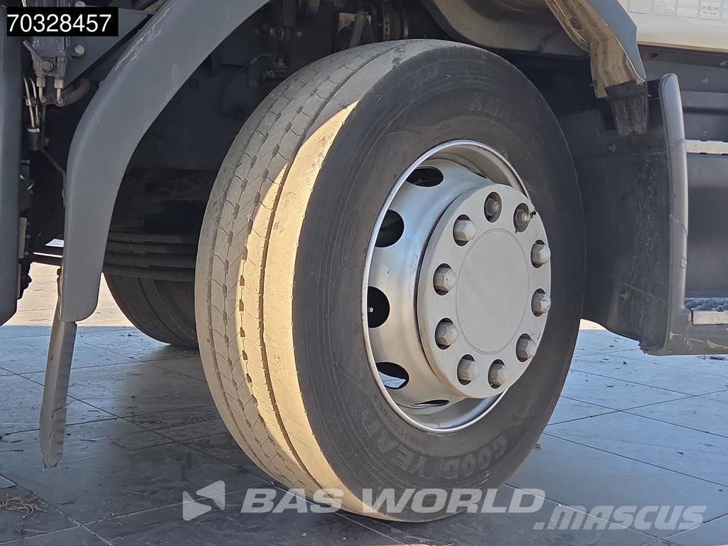 Renault D 280 4X2 19t Caja de 8,57m Plataforma 2t Cambio A شاحنات ذات هيكل صندوقي