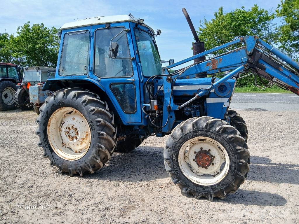 Ford 6600 Q cab 4 WD Tractors