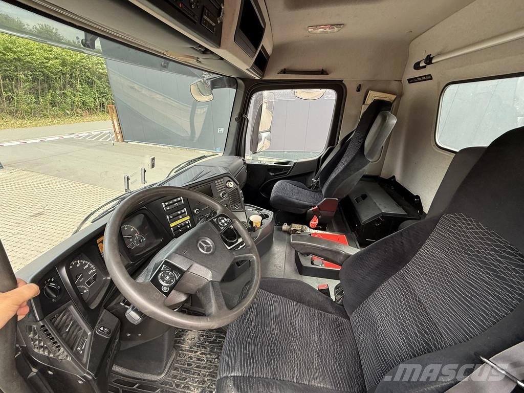 Mercedes-Benz Actros 3243 Mercedes-Benz Arocs 3243 8x4 Wechselsy Tipper trucks