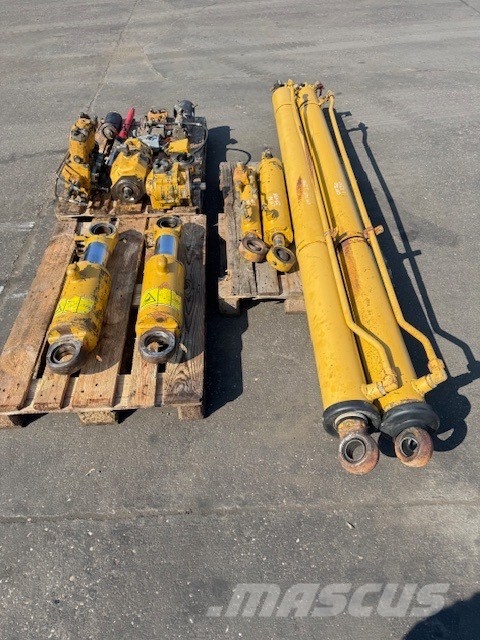 CAT 740 HYDRAULIC PARTS COMPLET Componenti idrauliche