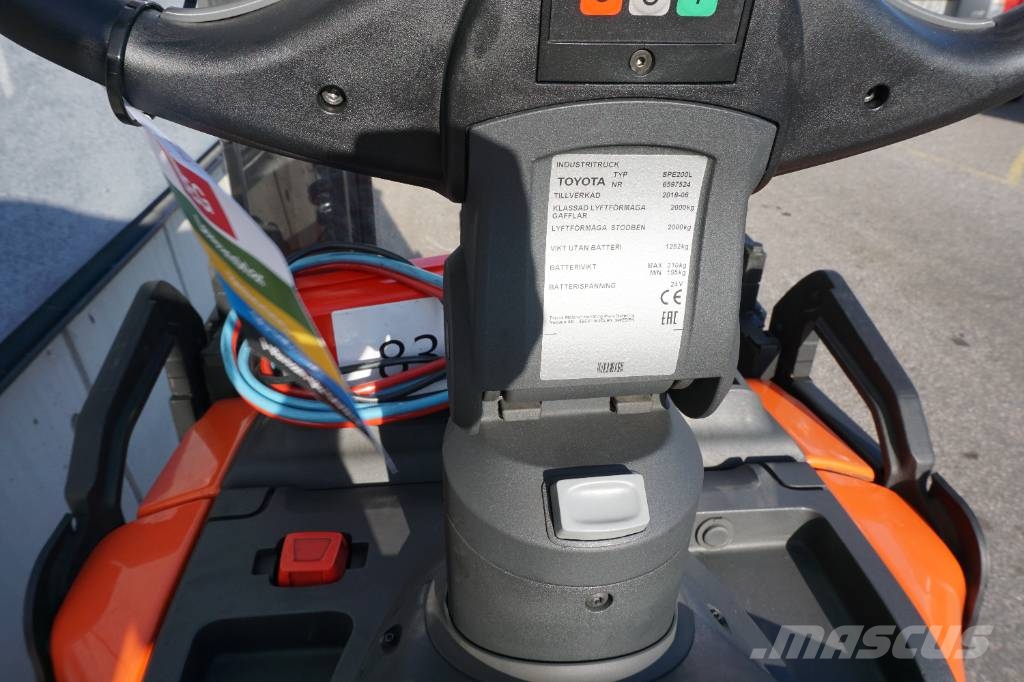 Toyota SPE200L Stapelaar meeloop