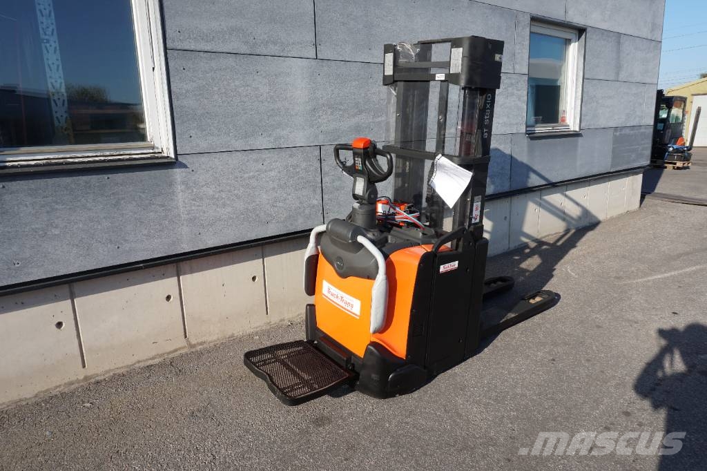 Toyota SPE200L Stapelaar meeloop