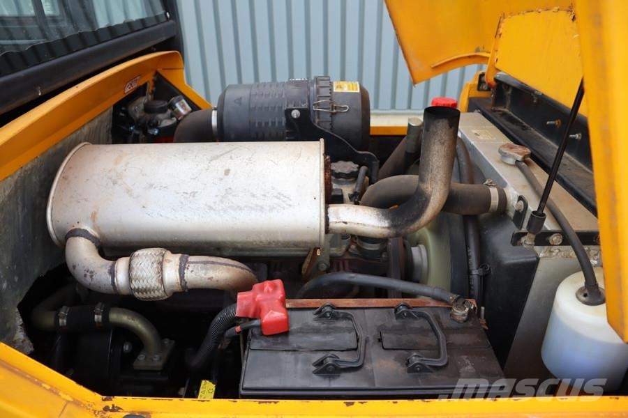 JCB 926 Diesel, 4x4 Drive, Triplex mast, 5500mm Liftin Wózki widłowe terenowe