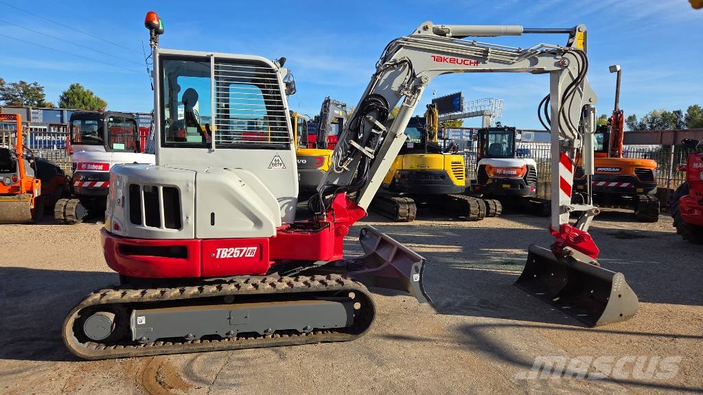 Takeuchi TB 257 FR Mini ekskavatori < 7 t