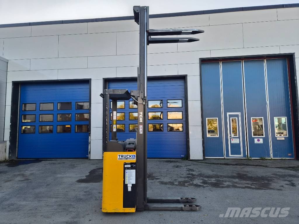 TCM 1.6 tonns ståstabler 3.6m LH Stand-in stackers