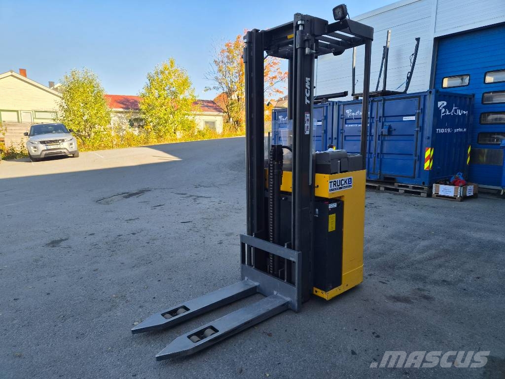 TCM 1.6 tonns ståstabler 3.6m LH Stand-in stackers