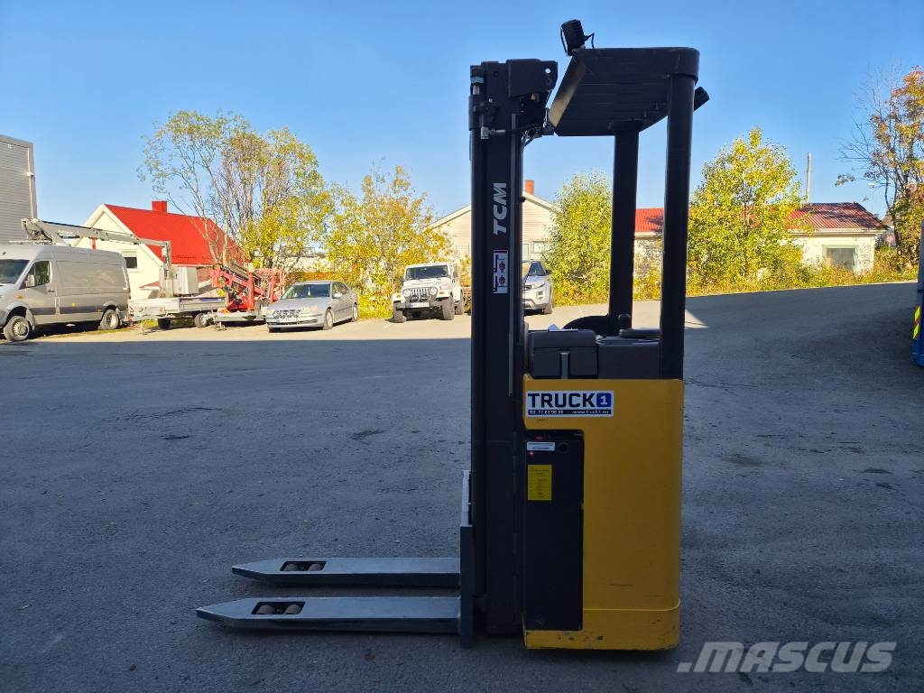 TCM 1.6 tonns ståstabler 3.6m LH Stand-in stackers