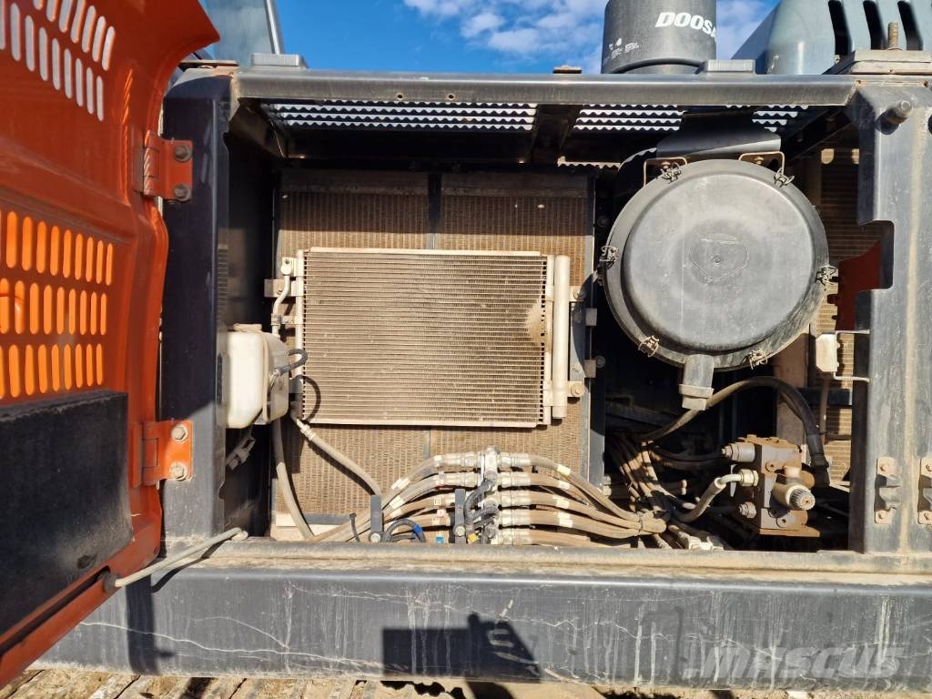 Doosan DX 380 Гусеничні екскаватори
