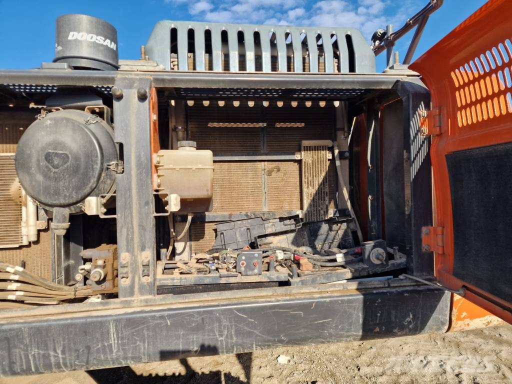 Doosan DX 380 Гусеничні екскаватори