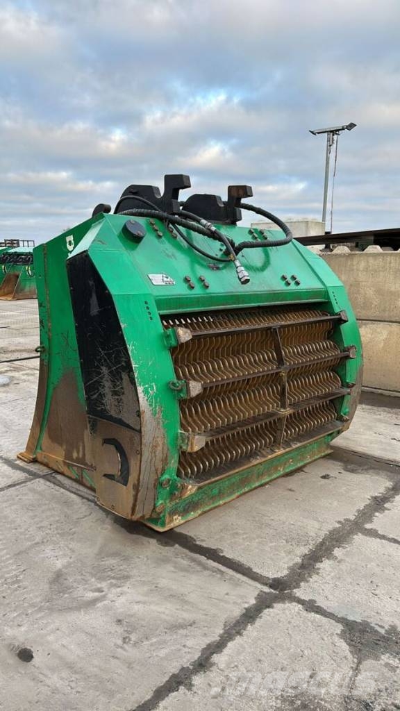 Cobra L4-180 SX25 Zeefbak/screening bucket Mobila sorteringsverk