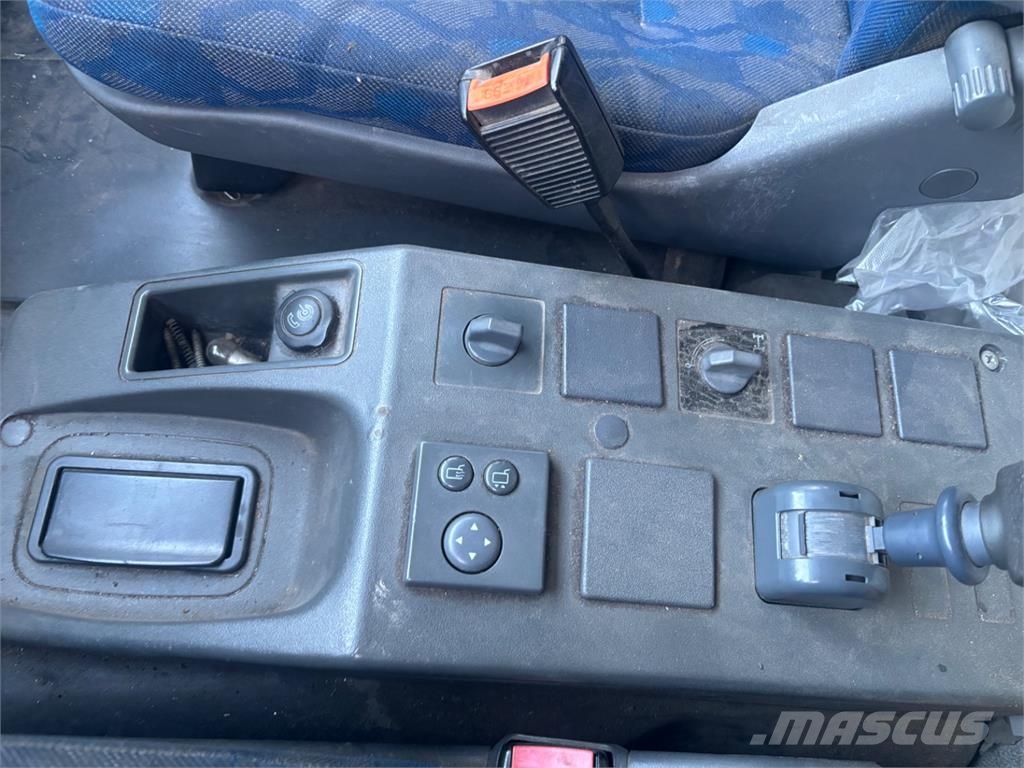 Iveco EUROCARGO 120E25 6X4/4 Tartályos teherautók