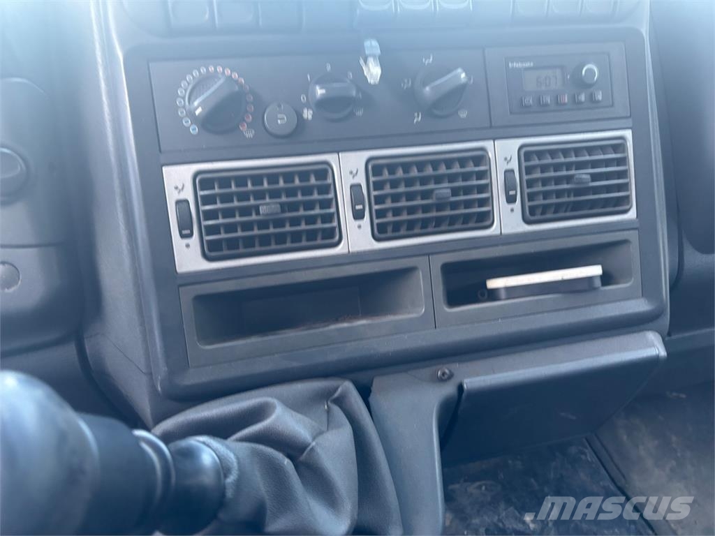 Iveco EUROCARGO 120E25 6X4/4 Tartályos teherautók