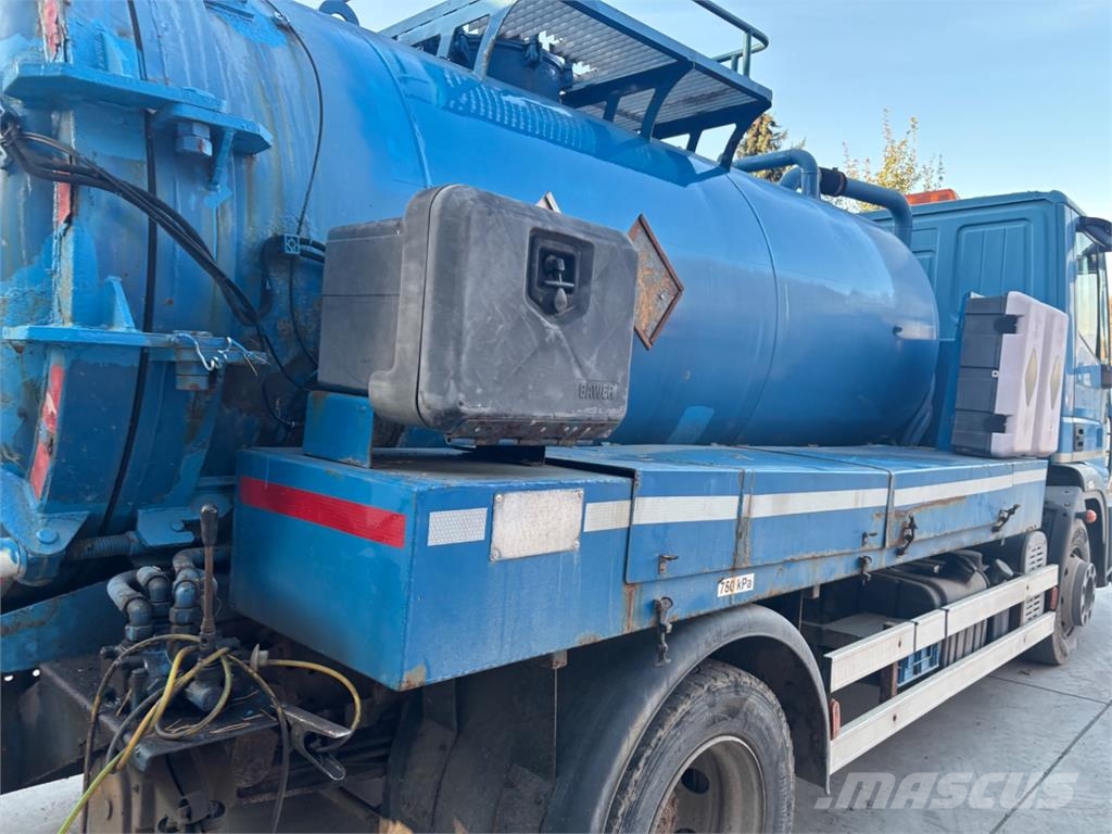 Iveco EUROCARGO 120E25 6X4/4 Tartályos teherautók
