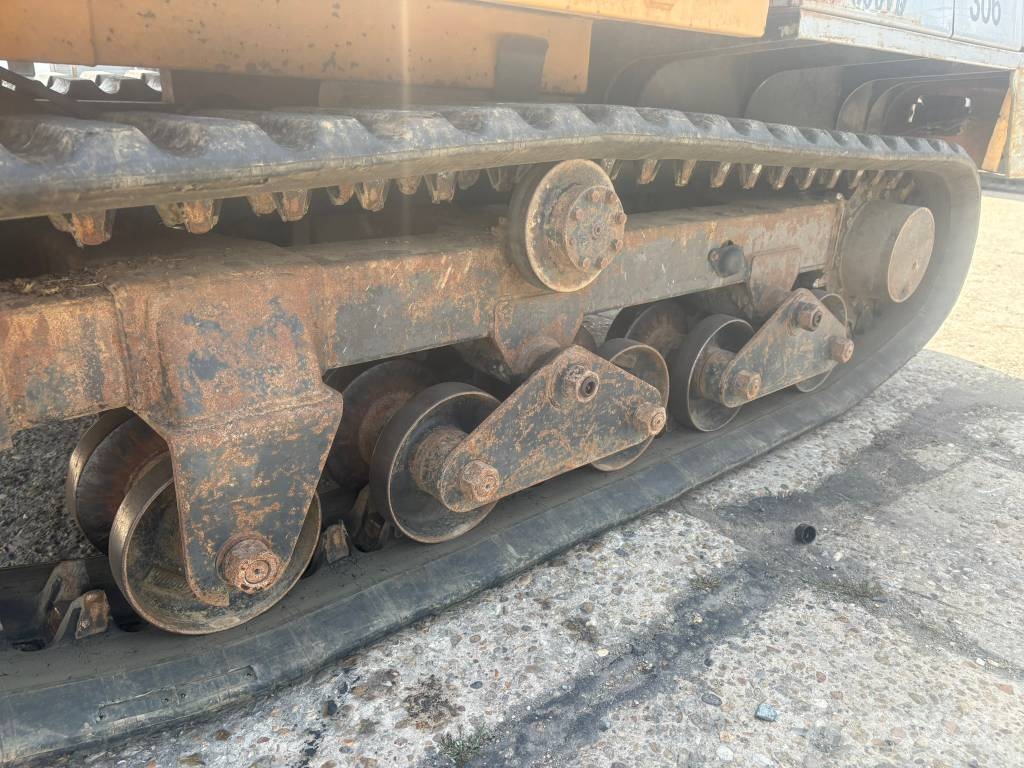 Morooka MST300VD عربات نقل قلابة مجنزرة