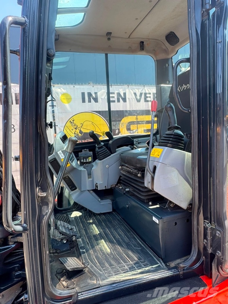 Kubota KX 057-4 حفارات صغيرة أقل من 7 طن (حفارات صغيرة)