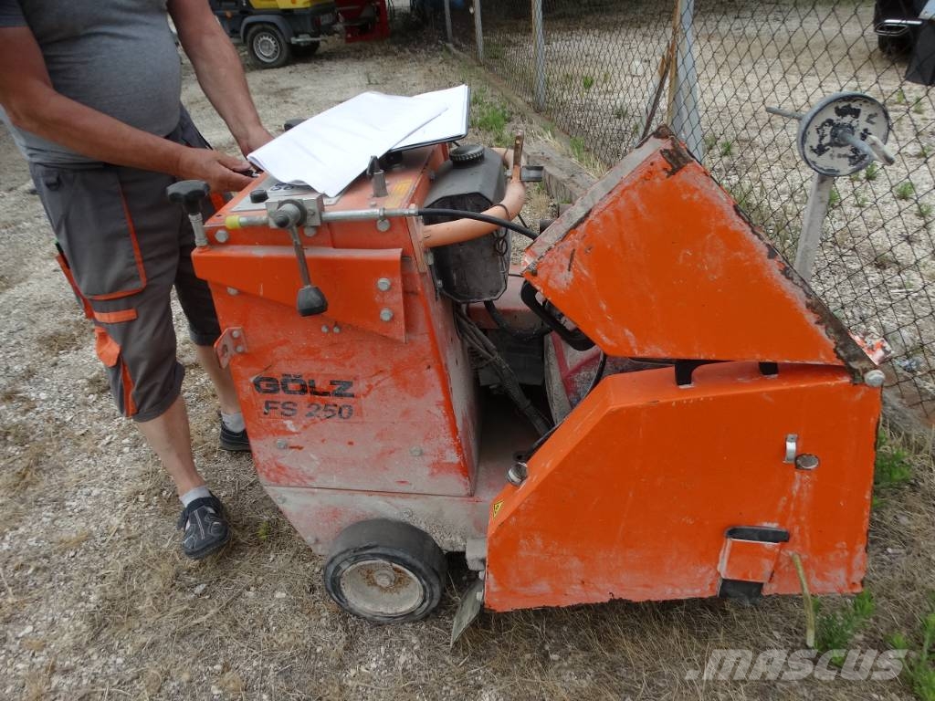  Gölz FS 250 B hézagvágó Scie à roche et béton